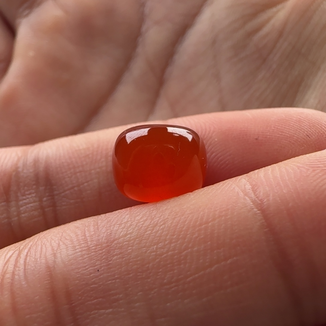 南红玛瑙未镶嵌老型9.6*7.7有小皮裂