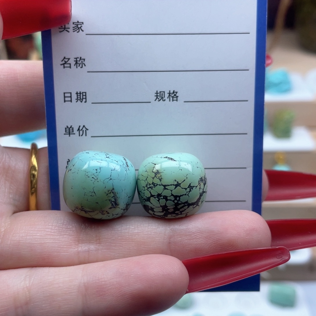 绿松石颈饰未镶嵌