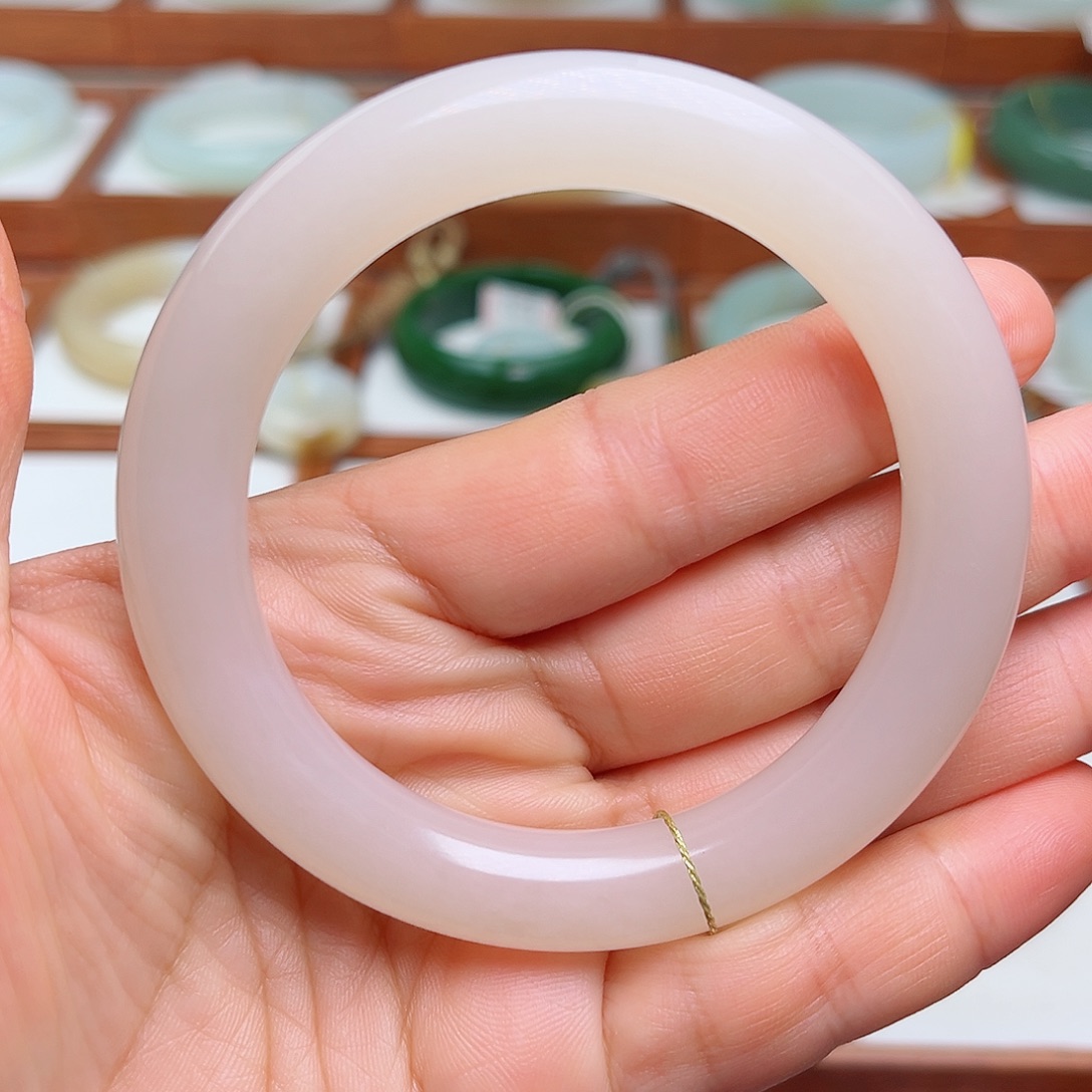 和田玉未镶嵌手镯56.6