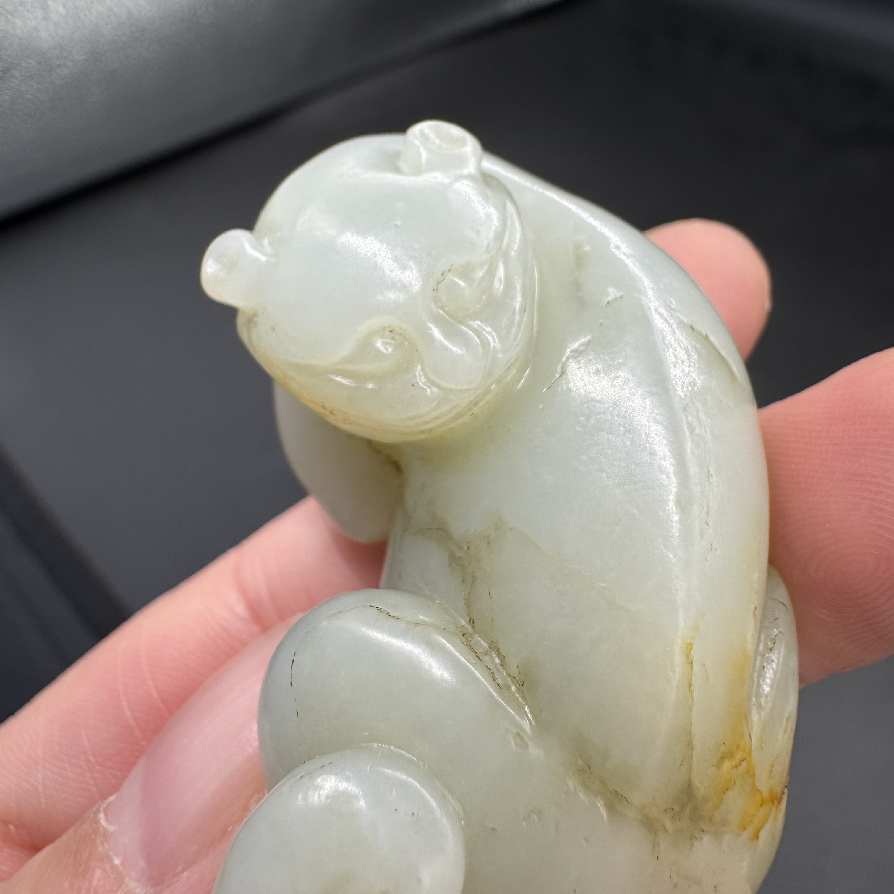 岳刚甄选-和田青白玉红沁灵猫摆件（不支持退换货请谨慎购买）