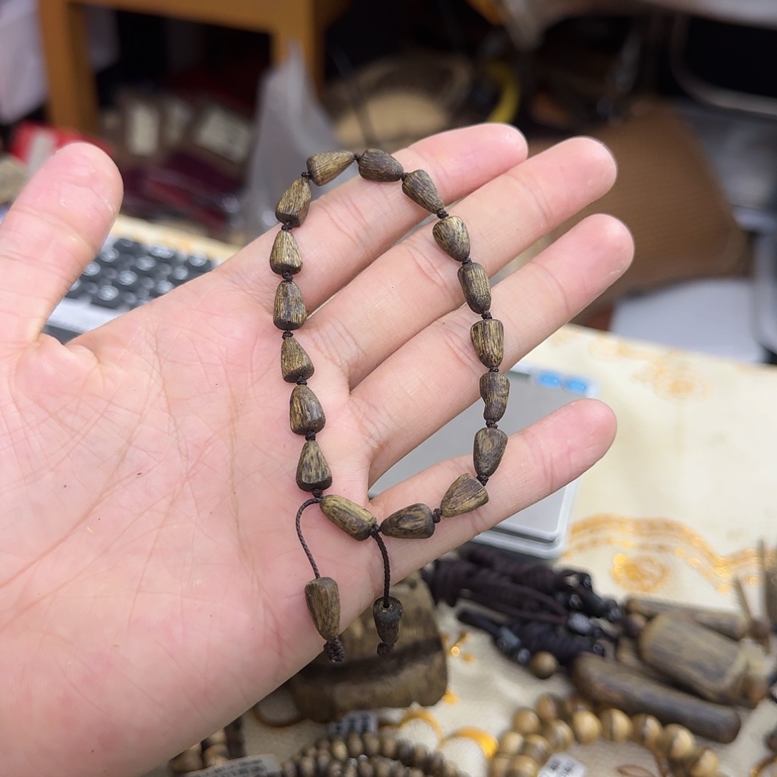 沉香沉香枕白棋沉水浮树丁单圈 3 克多样性发一