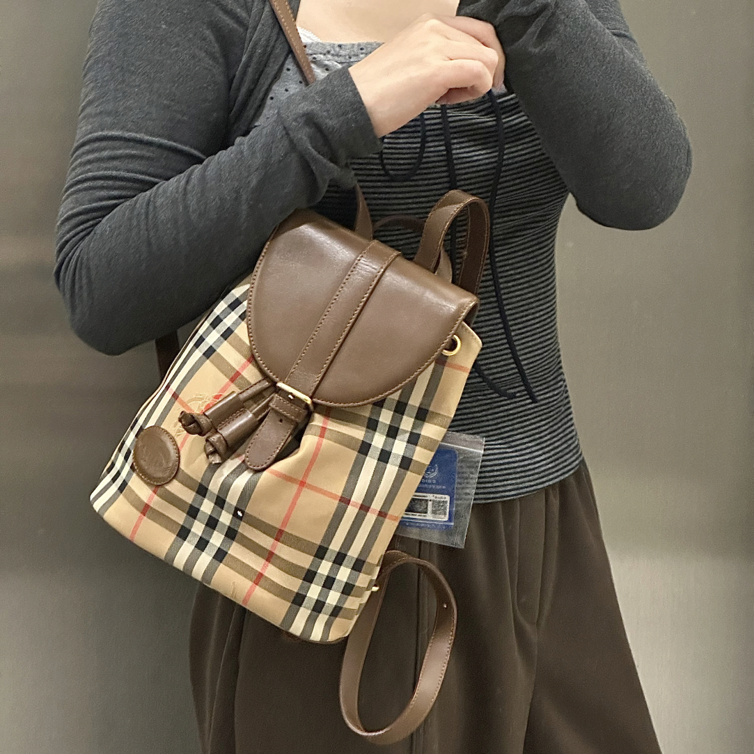 95新 BURBERRY/博柏利 战马格纹复古拼皮双肩包