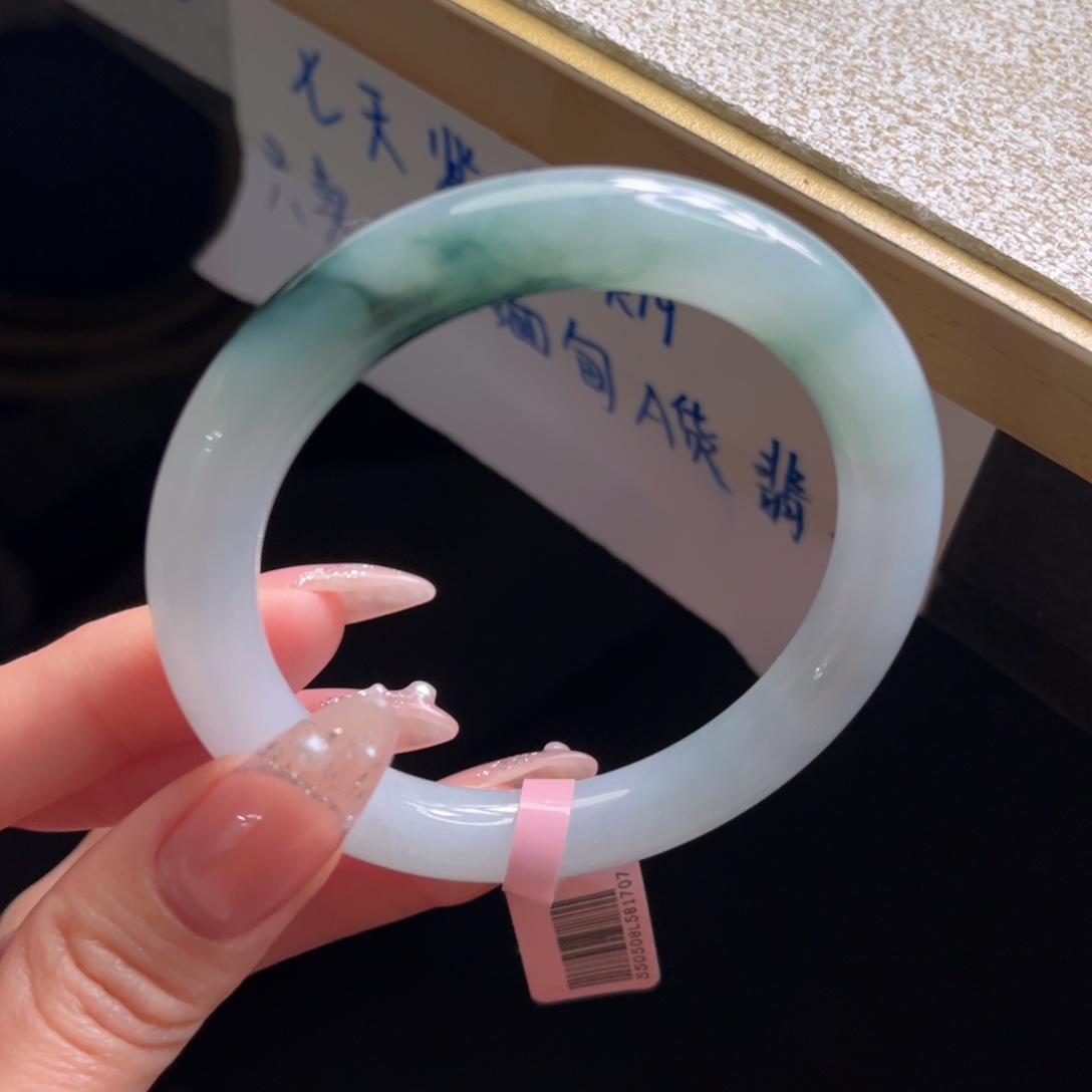 翡翠未镶嵌手镯手镯