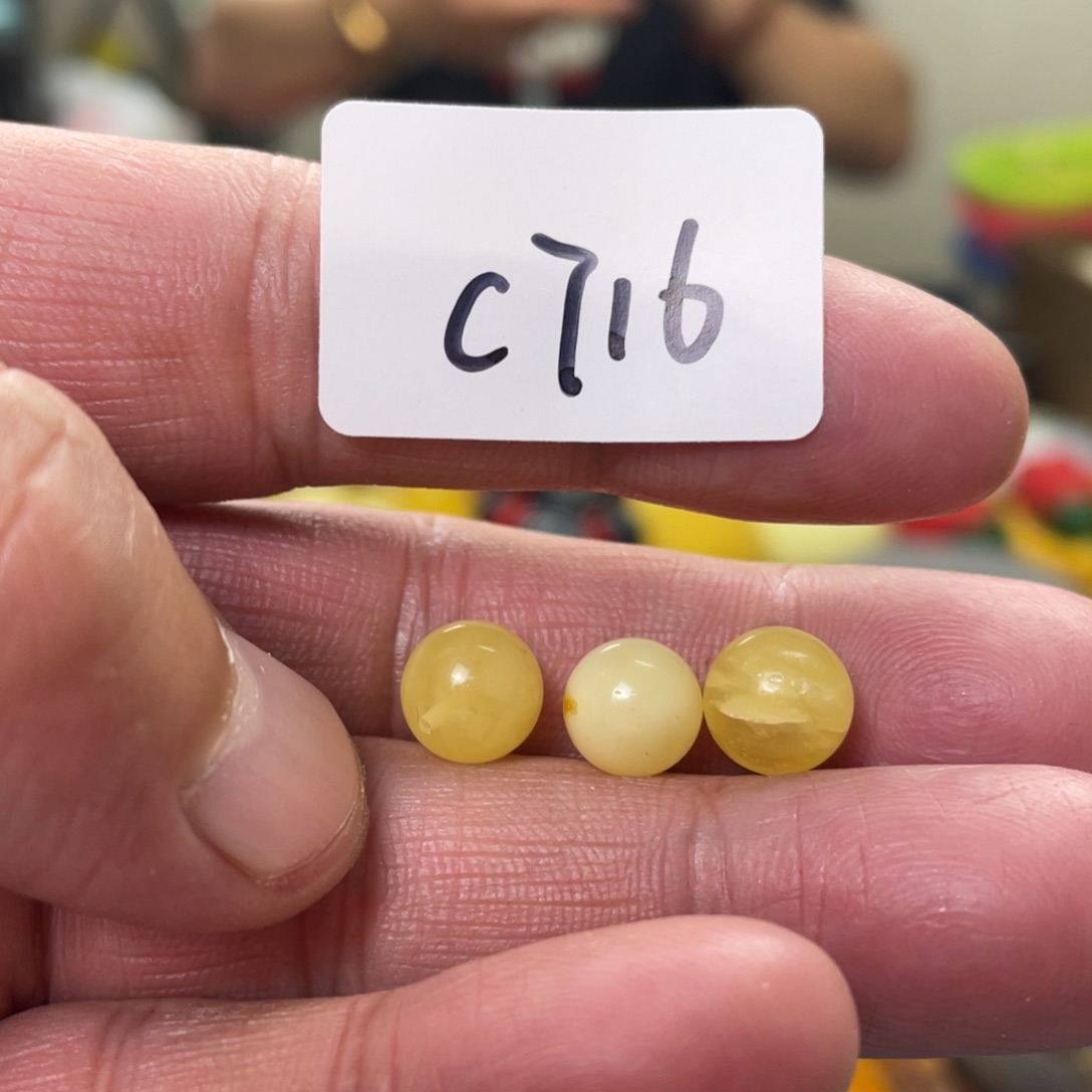 手链琥珀未镶嵌多样性发，发其中一件