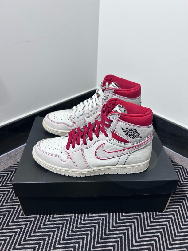 95新 maje 44码 aj1 兔八哥 无原盒 鞋底磨损小