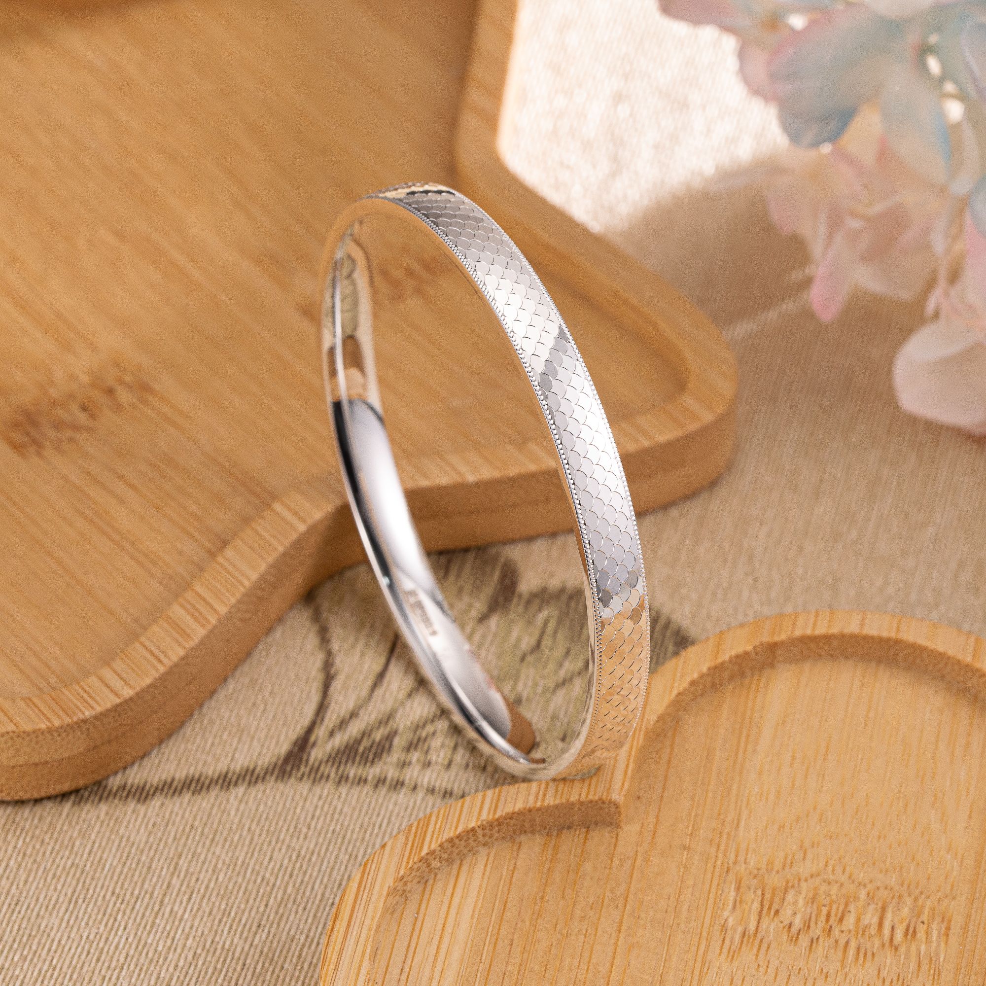 足银手镯 【银烁】足银999.9精工CNC鱼鳞纹弧面小珠边时尚女款手镯