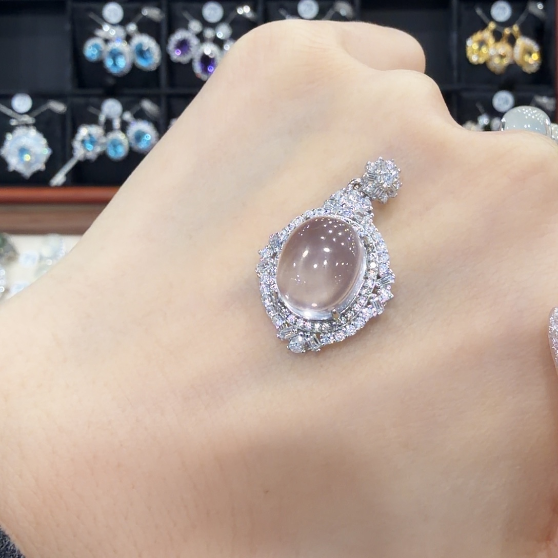 B***b芙蓉石银S925镶嵌颈饰