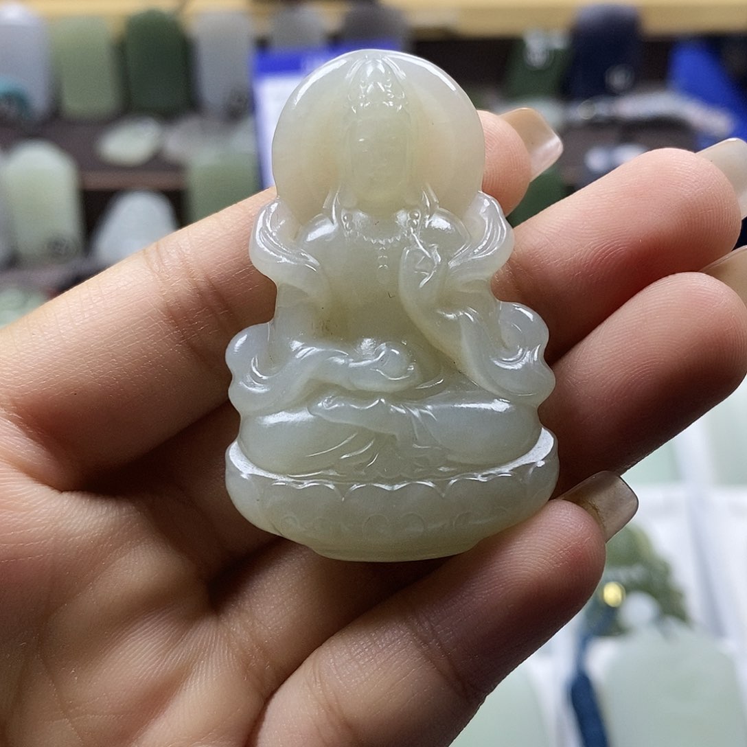 和田玉未镶嵌颈饰观音