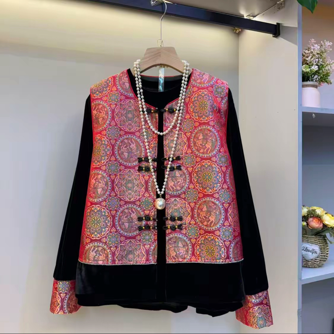 新款时尚洋气减龄新中式提花显瘦丝绒衫马甲两件套（衣长66左右）