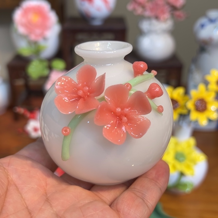 手工精致陶瓷摆件