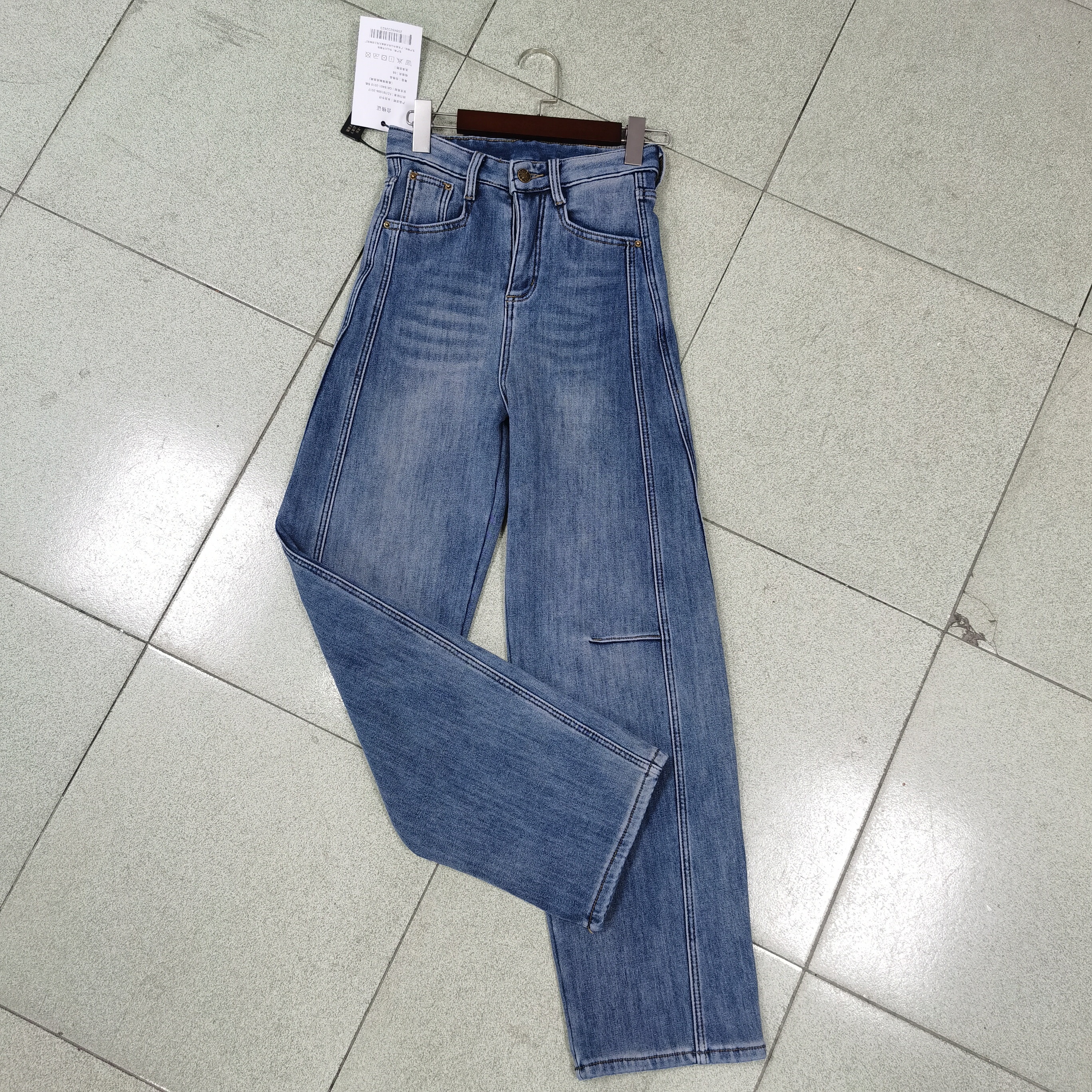 「老板不卖！一件不留」时尚百搭牛仔裤70091