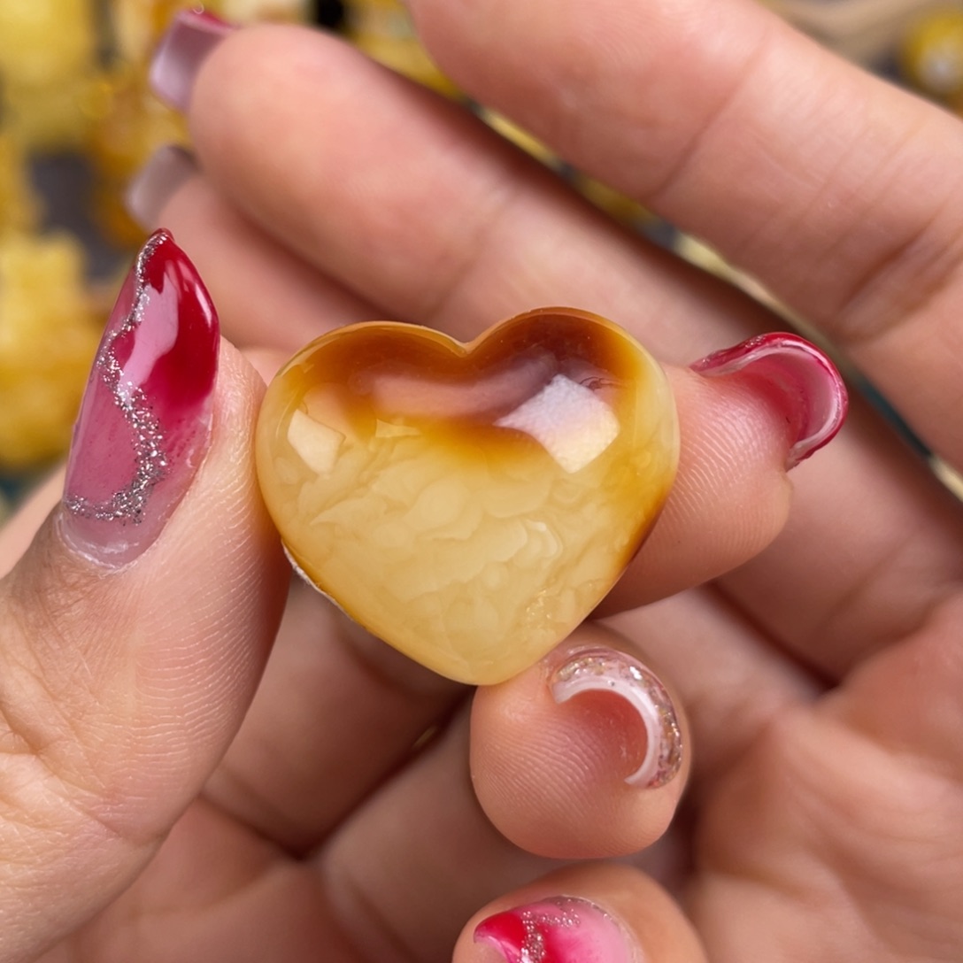 琥珀裸石未镶嵌蜜蜡