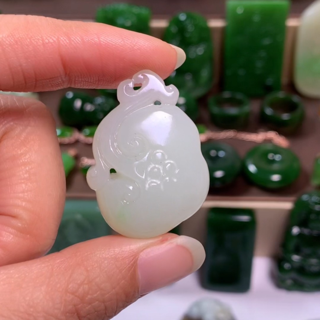 和田玉挂件未镶嵌