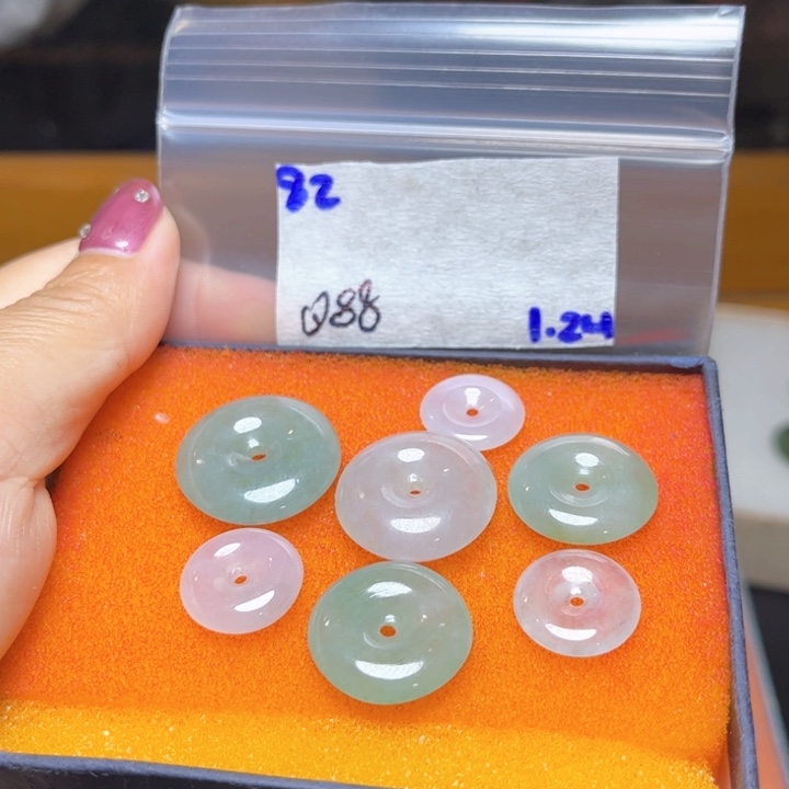 定制翡翠未镶嵌不