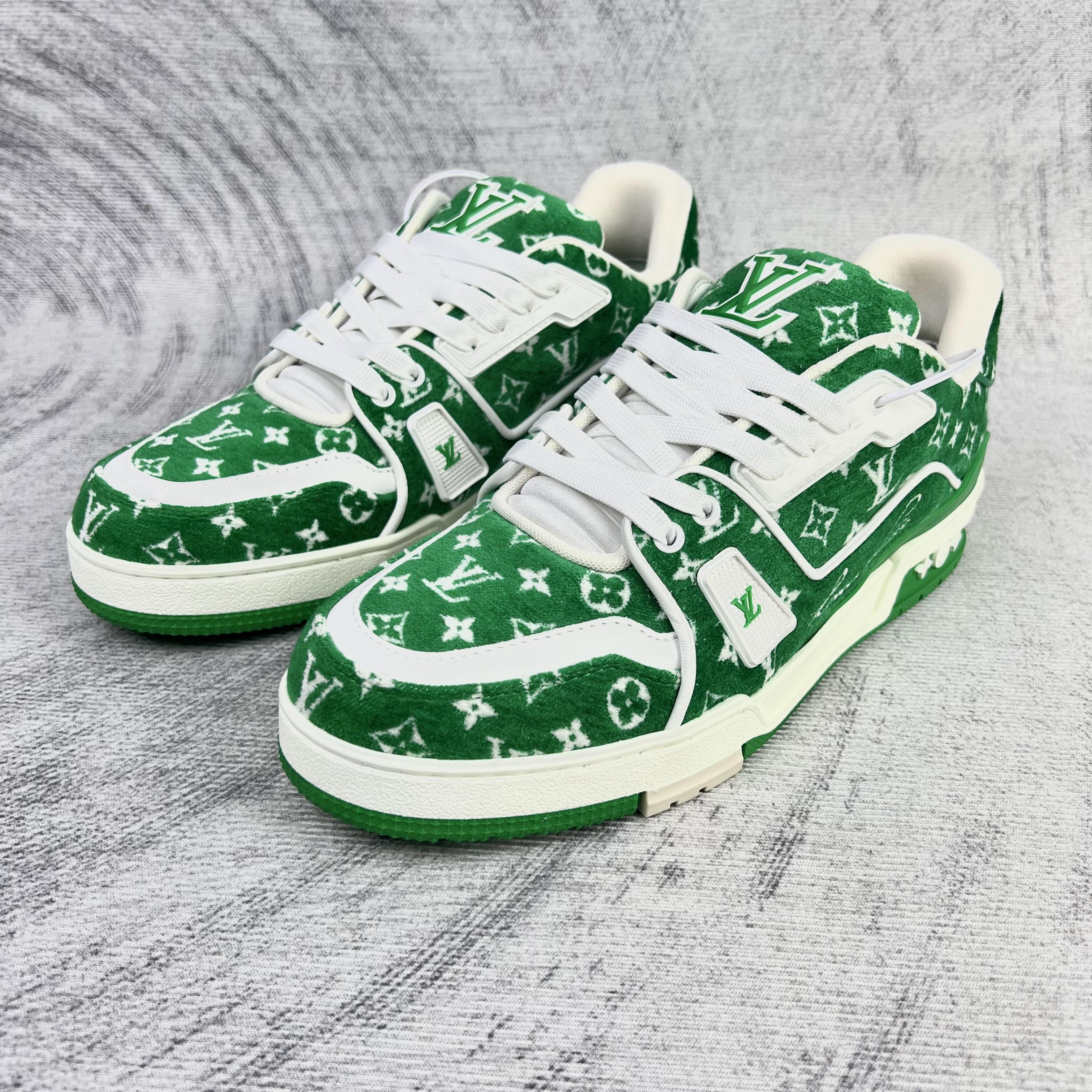 未使用 LouisVuitton/路易威登 7.5码/41.5码Trainer绿满印鞋/118