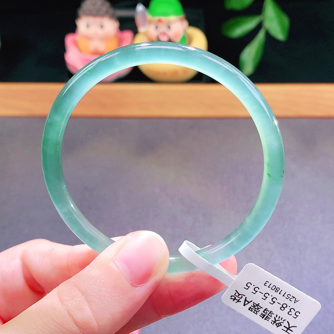 翡翠未镶嵌手镯天然翡翠