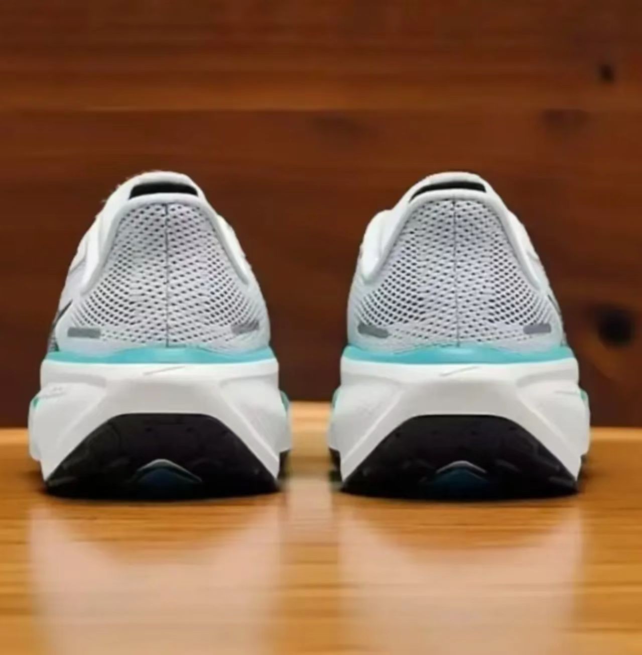 正品断码时尚百搭透气网面鞋男女款休闲运动鞋C8