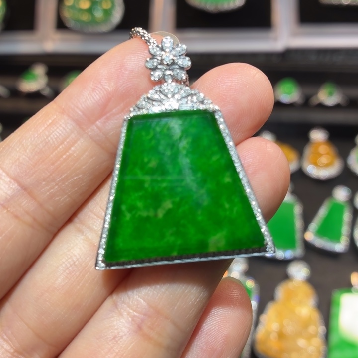 翡翠18K金镶嵌吊坠(不含链)翡翠
