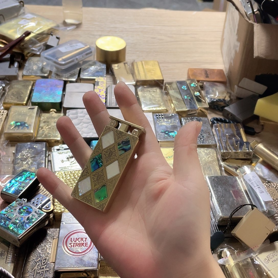 忆***释捡漏直播间福利打火机