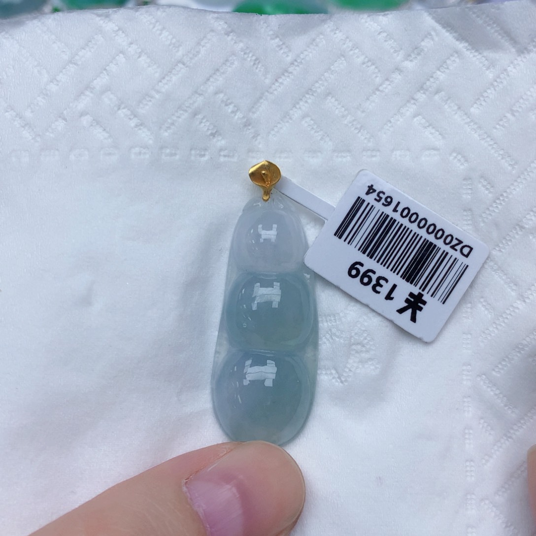 颈饰18K金镶嵌翡翠
