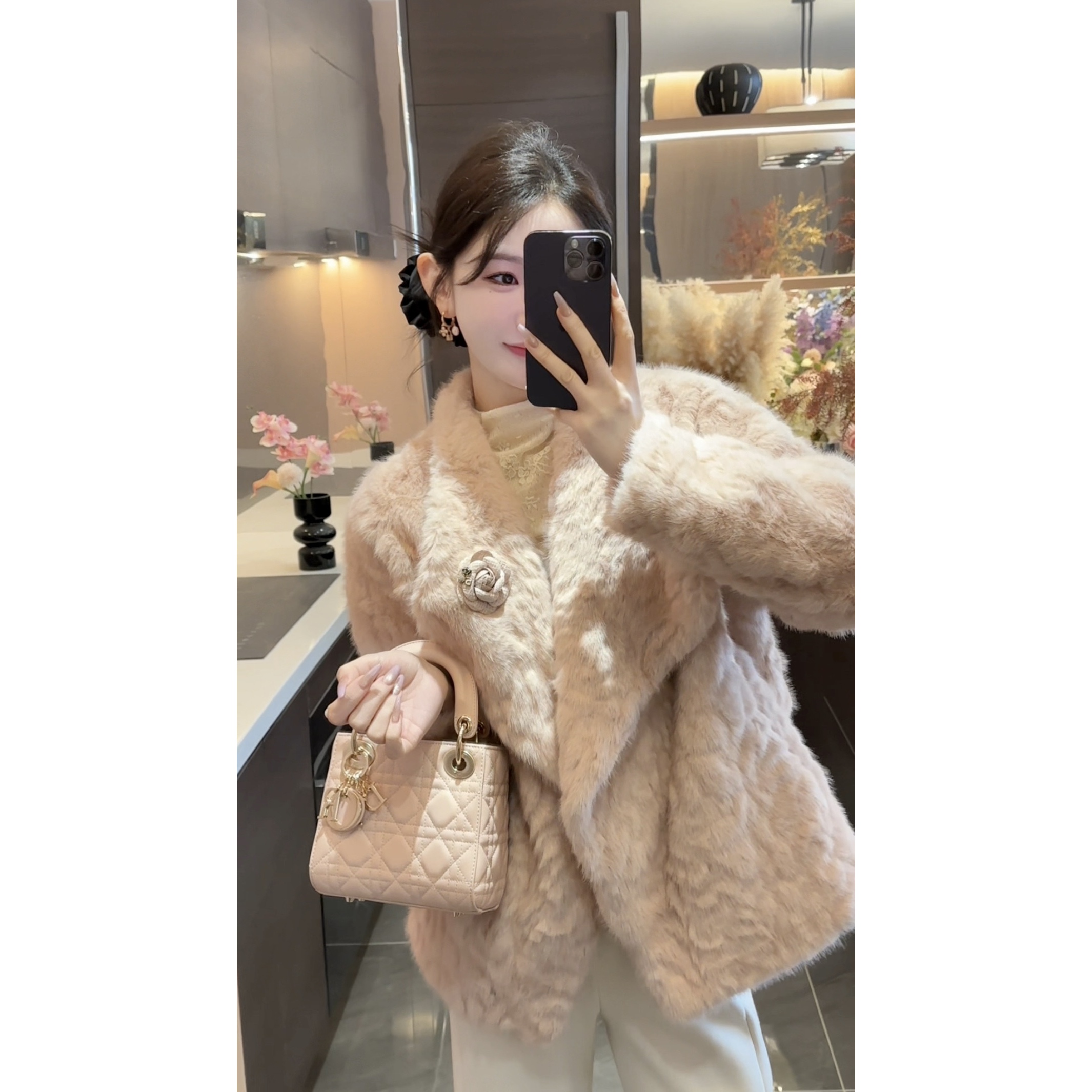 【周粥】【温柔姐姐】2025新款玫瑰螺纹毛毛保暖舒适外套JJD5WT8220A