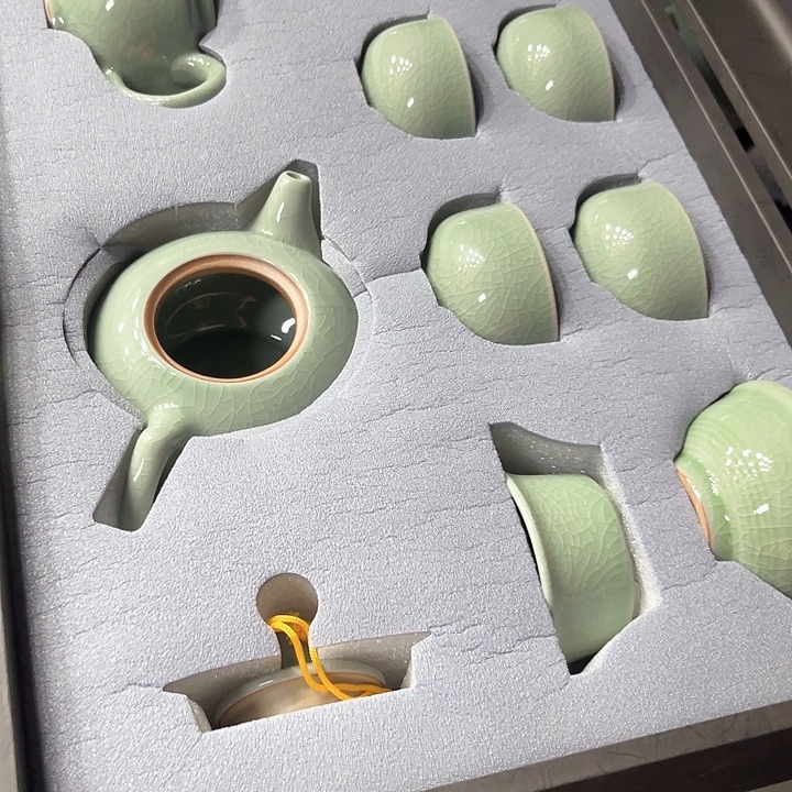 孤品茶具套装等。         