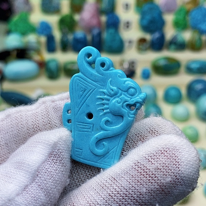 绿松石配饰未镶嵌