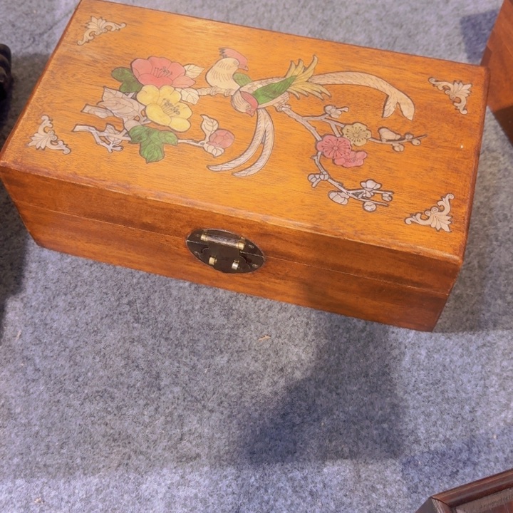 贡木首饰的得得得得得呃