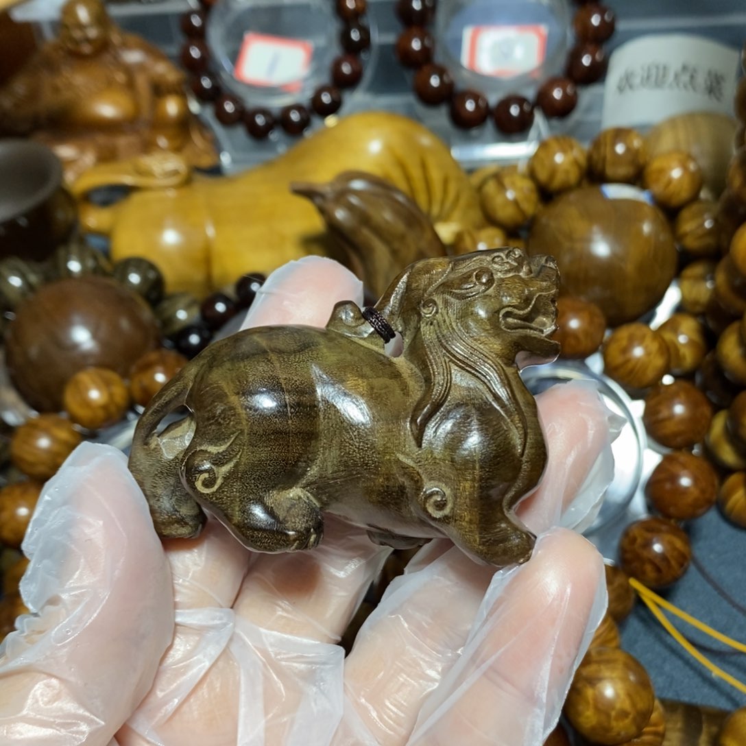 金丝楠木雕工艺品