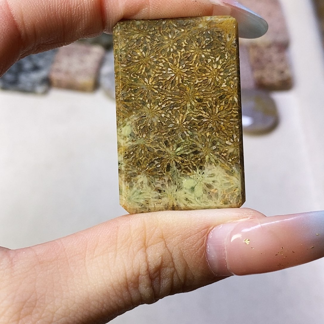 合金颈饰硅化玉觉***C