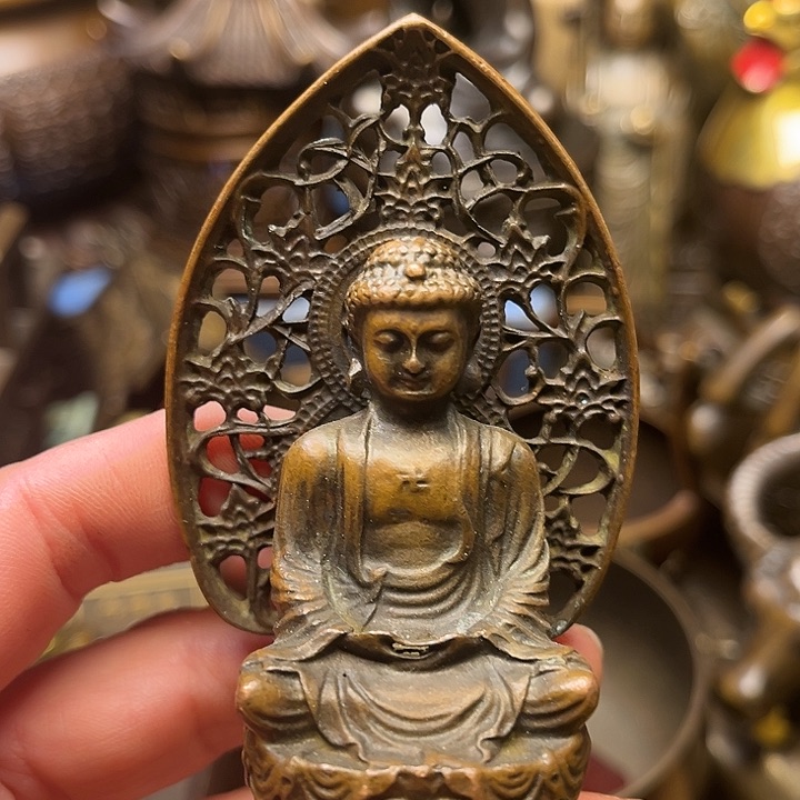 精美铜器批发档口