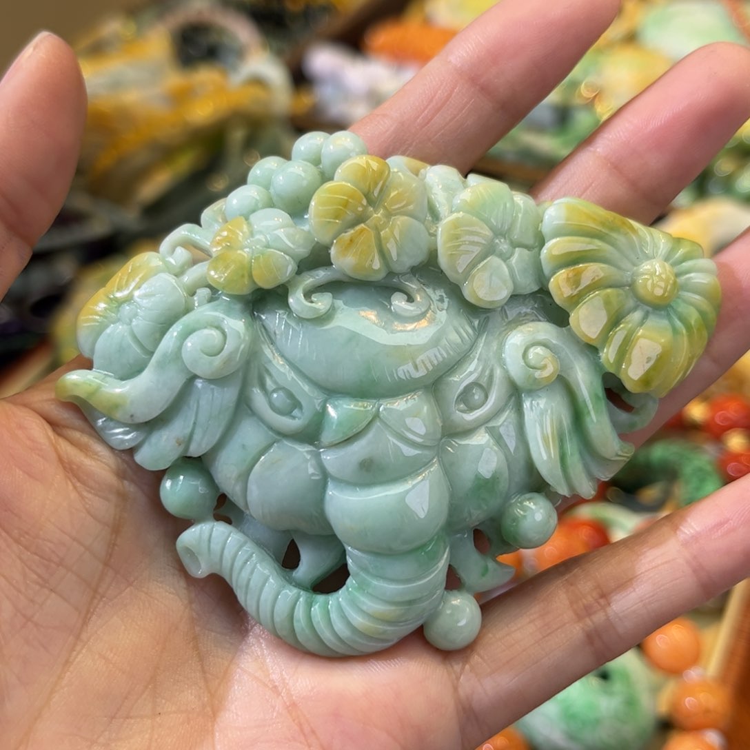 翡翠颈饰未镶嵌待编款