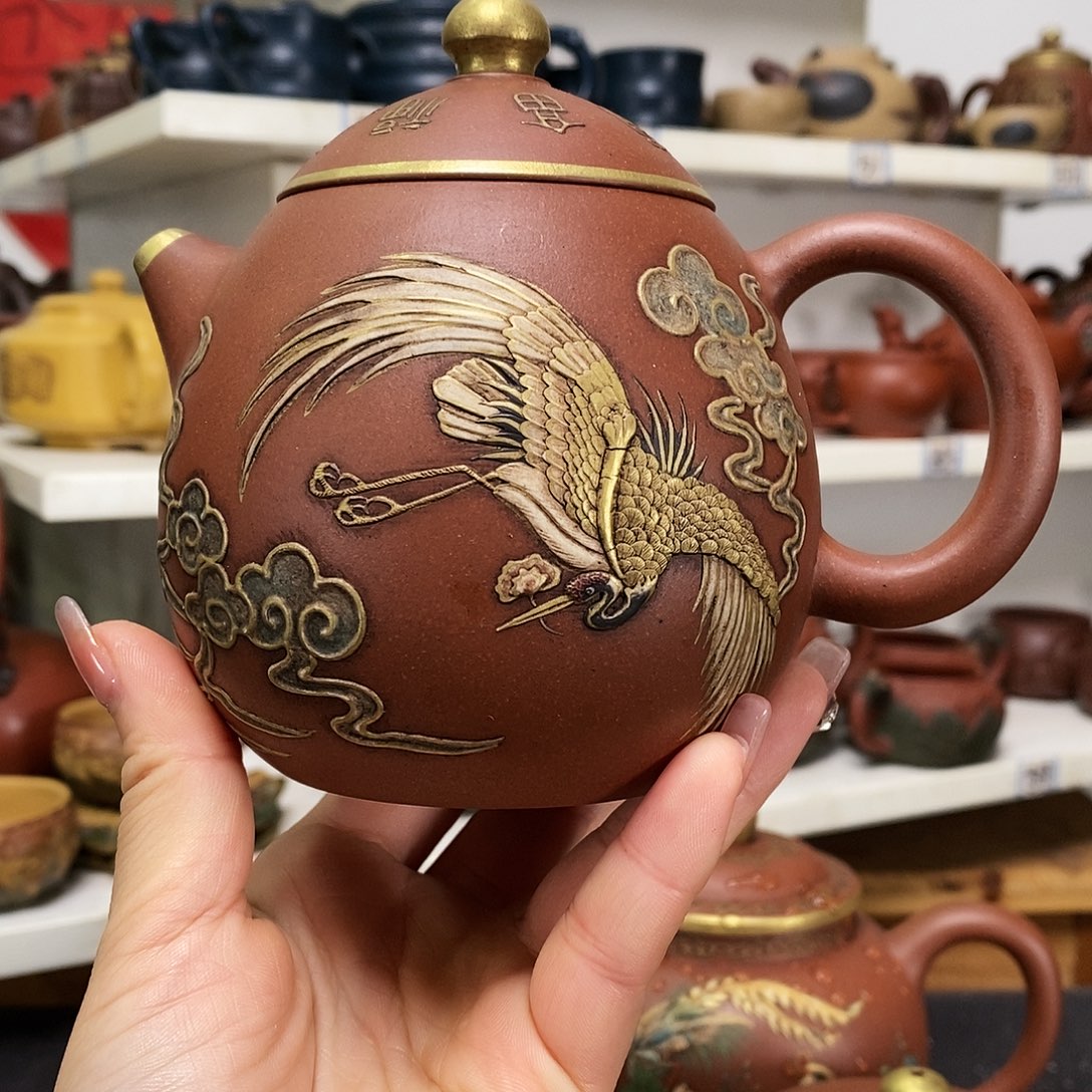 紫砂茶壶中****月全手工制作的