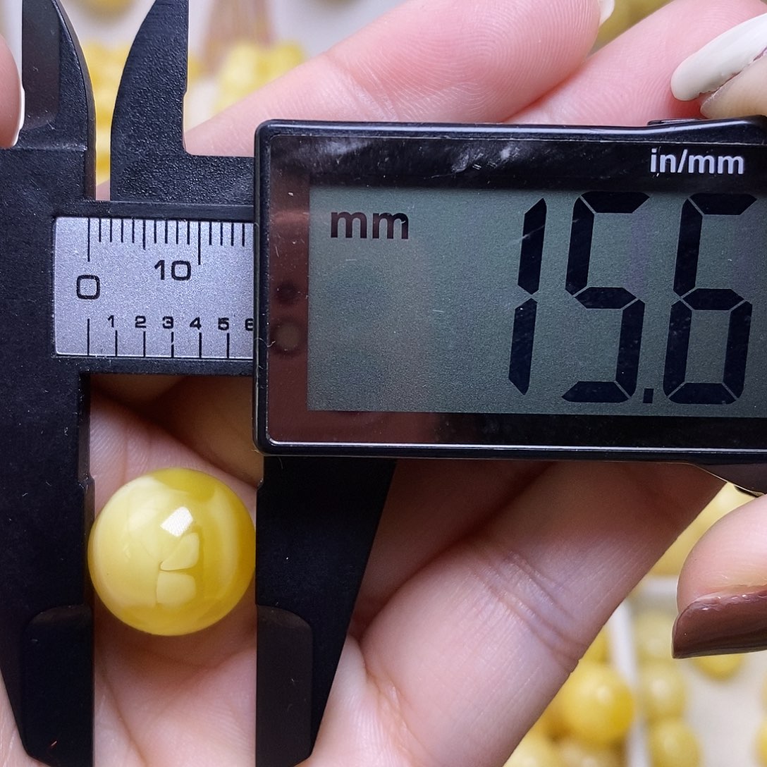 裸石琥珀未镶嵌蜜蜡圆珠