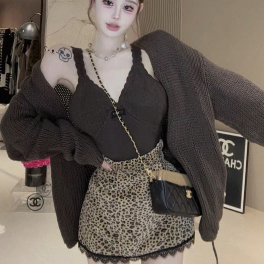 洁哥 新品少女系针织开衫背心两件套