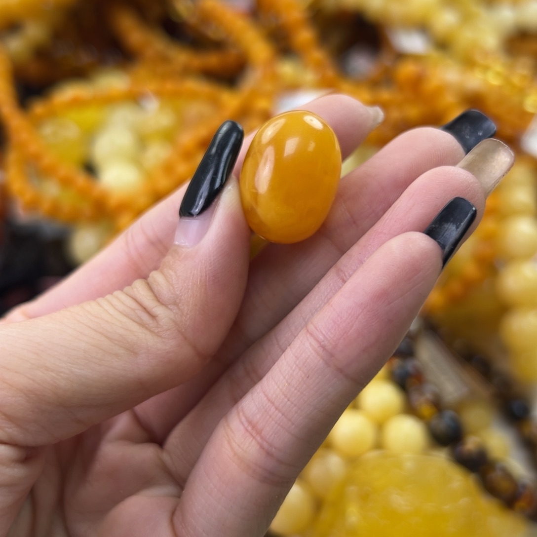琥珀珠宝奇石未镶嵌