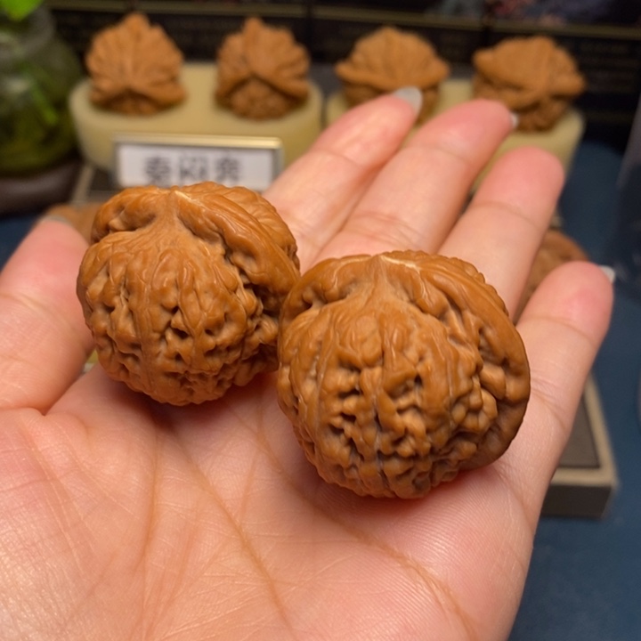 【闪购商品】把件文玩核桃莲花