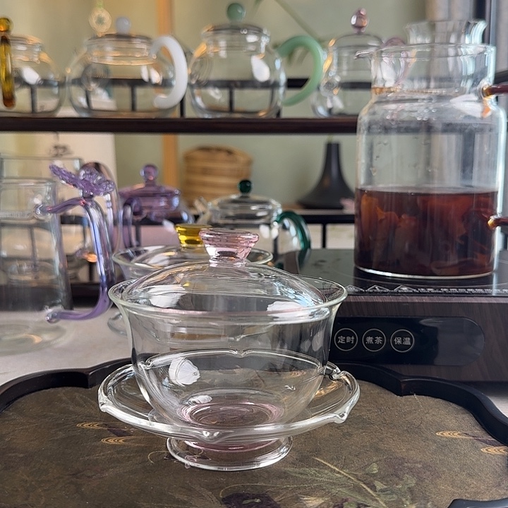 粉色彩底200毫升玻璃盖碗