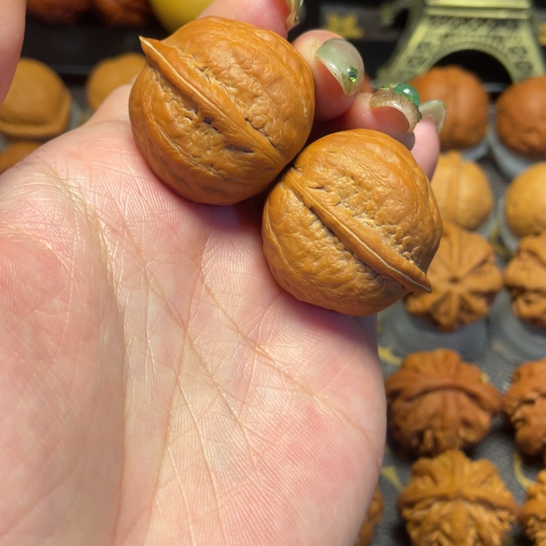 文玩核桃吊坠佛肚