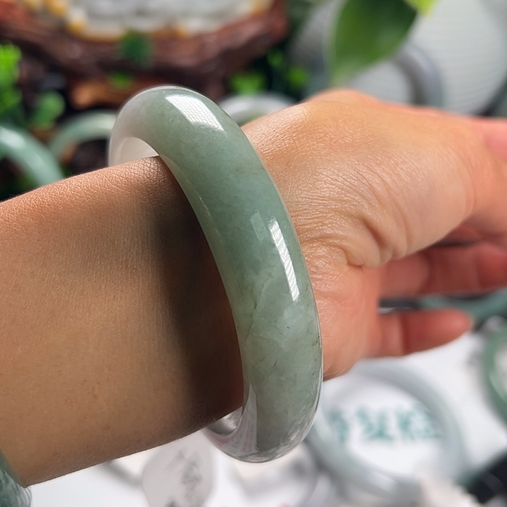 翡翠未镶嵌手镯纯天然缅甸A货翡翠半山水福利镯58.7
