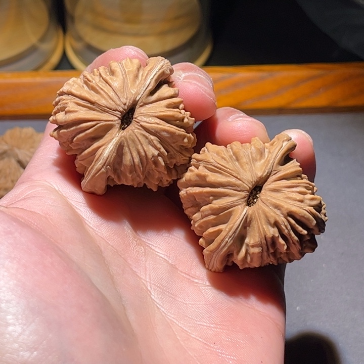 文玩核桃把件行*孙41楼子