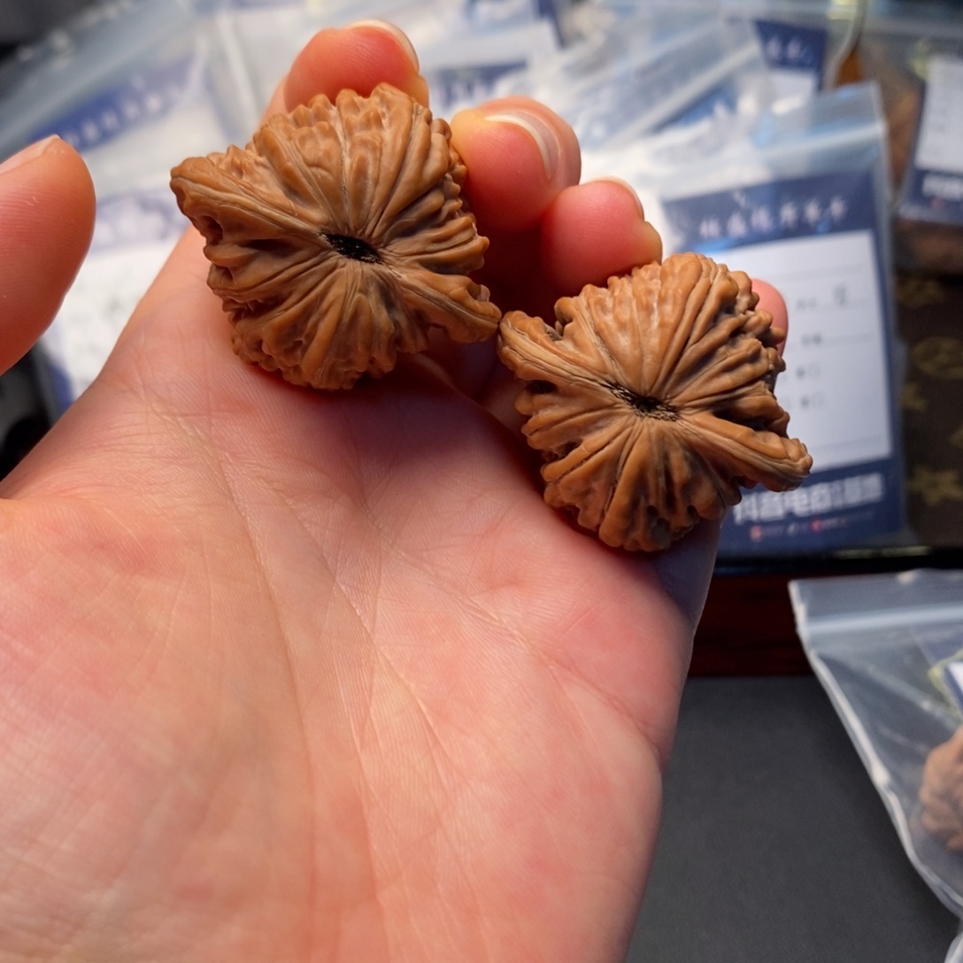 文玩核桃吊坠39汉高楼