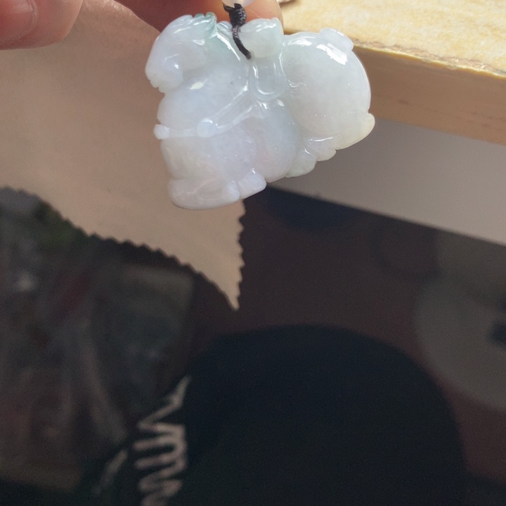 翡翠颈饰未镶嵌吊坠
