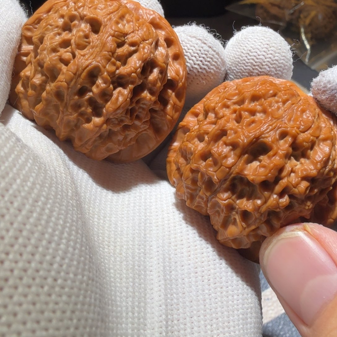 文玩核桃把件血麒麟