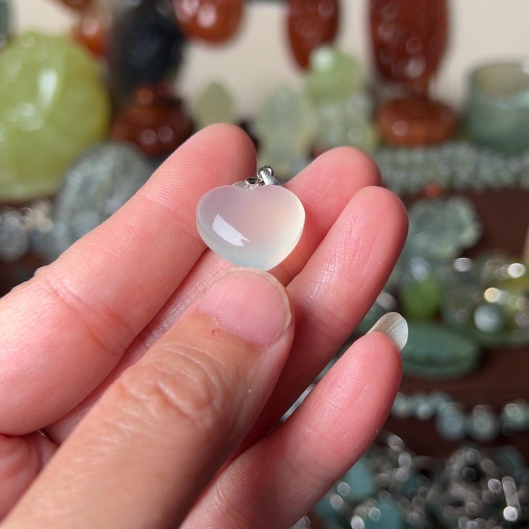 蛇纹石玉吊坠(不含链)未镶嵌