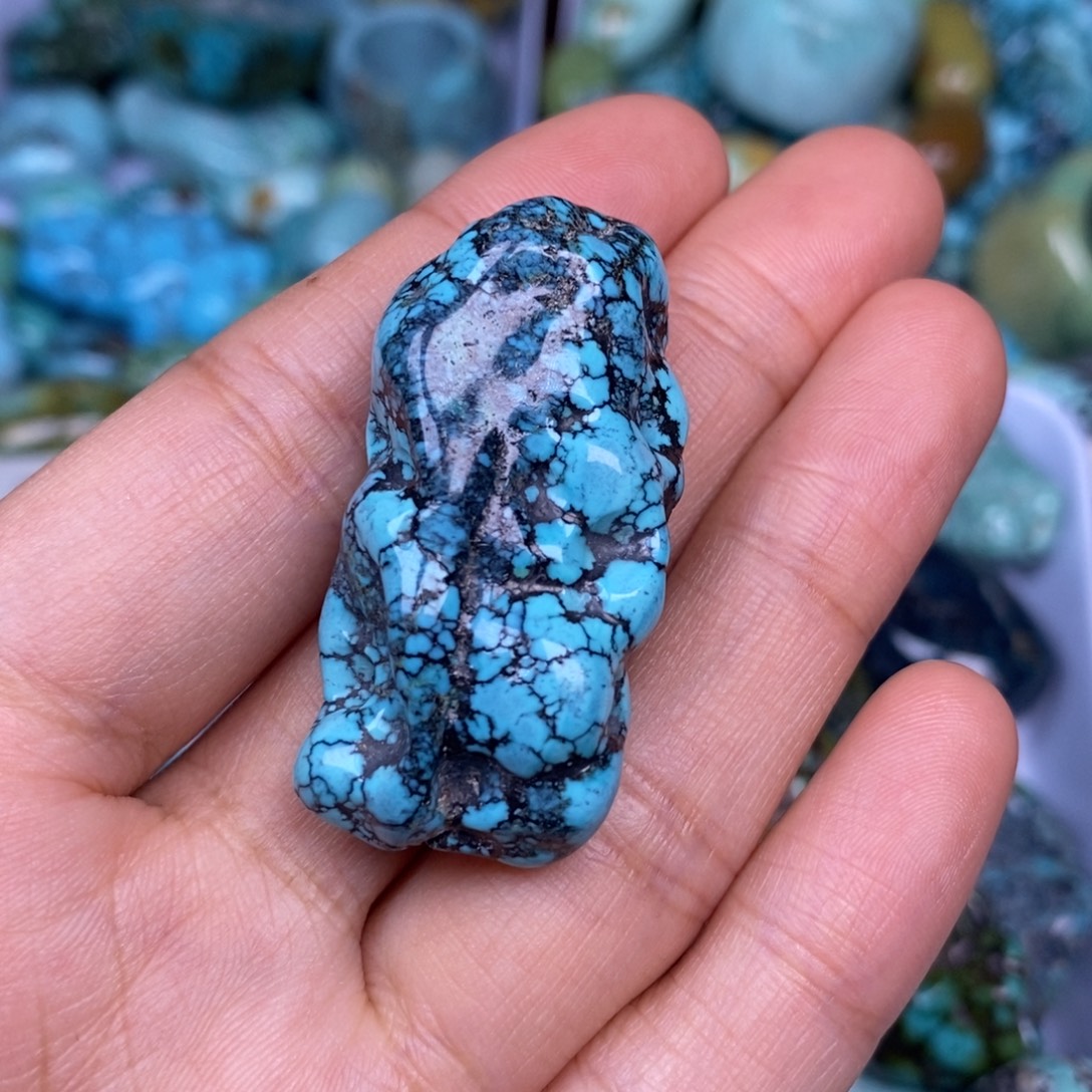 王***妈绿松石未镶嵌颈饰