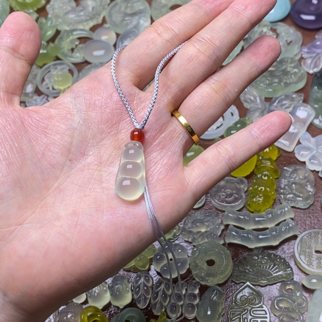 蛇纹石玉合金项链
