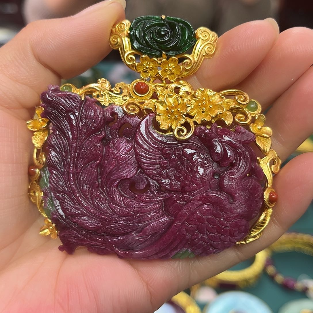 银S925镀金镶嵌红宝石吊坠(不含链)