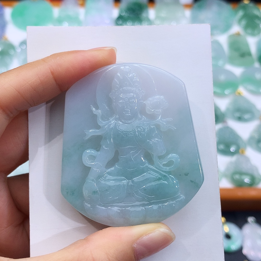 欺***骗翡翠未镶嵌颈饰翡翠吊坠