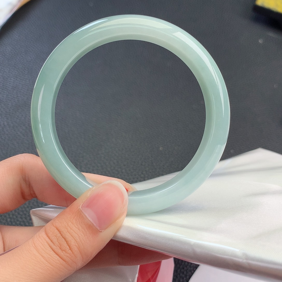 翡翠手镯未镶嵌57 翡翠手镯72